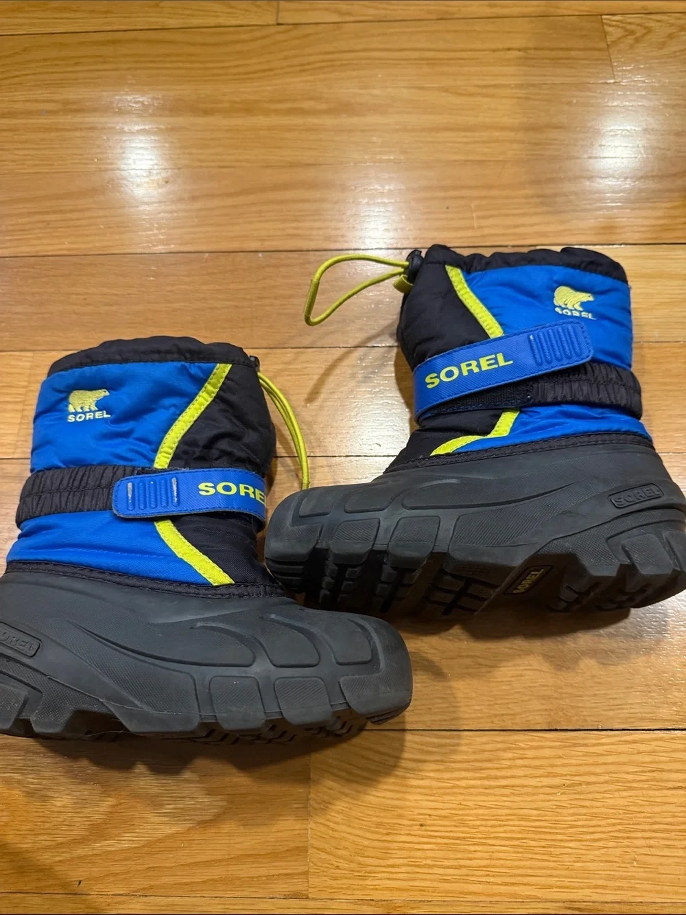 Sorel boys winter